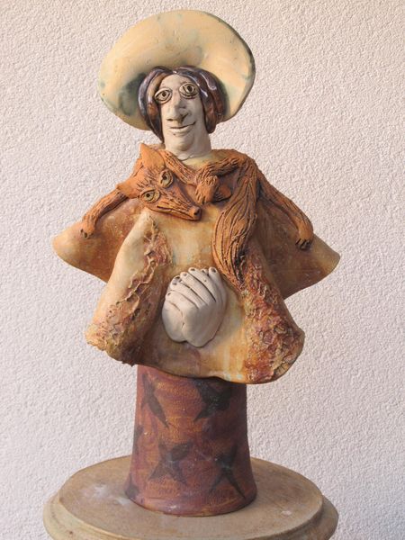 Kerámia figura, rókás hölgy